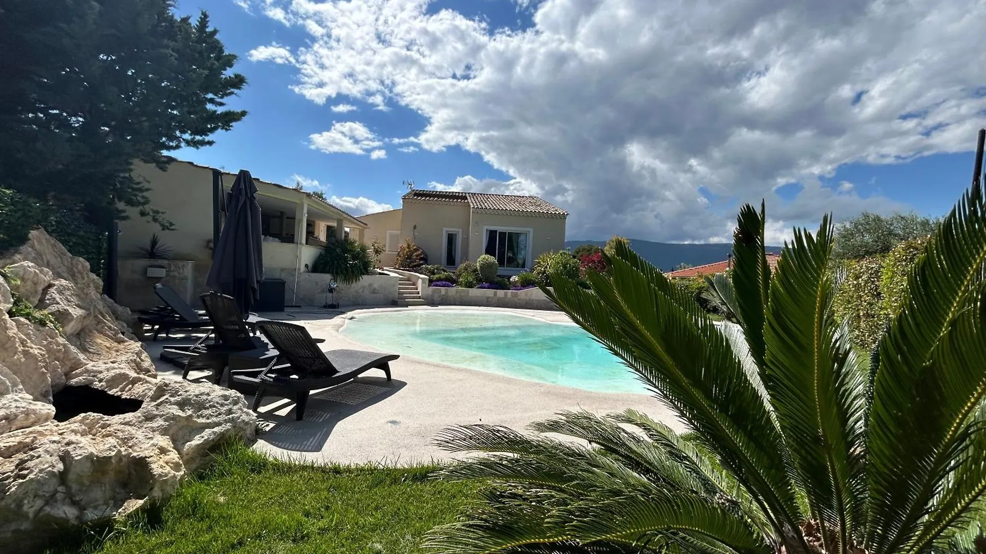 Daire Duplex Oliveraie Piscine Au Sel Marin Et Parking Nice