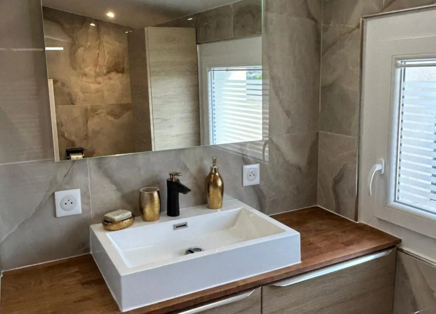 Duplex Oliveraie Piscine Au Sel Marin Et Parking Nice