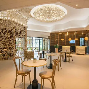 Novotel Arenas Aeroport Ξενοδοχείο
